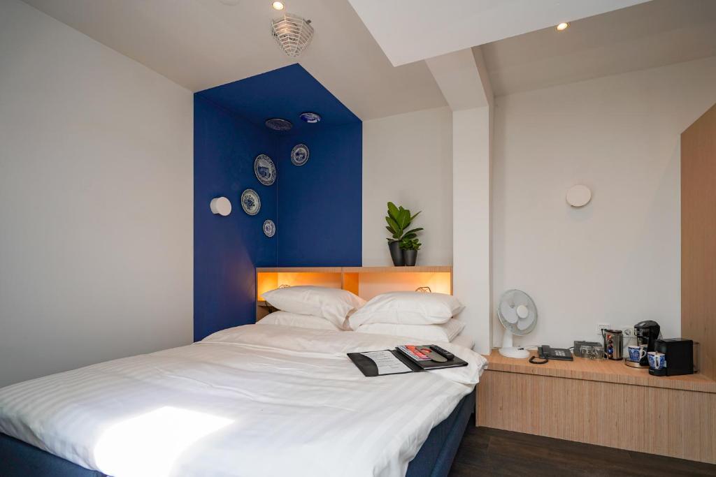 Двухместный (Двухместный номер с 1 кроватью и собственной ванной комнатой) отеля Amistad hotel, Амстердам