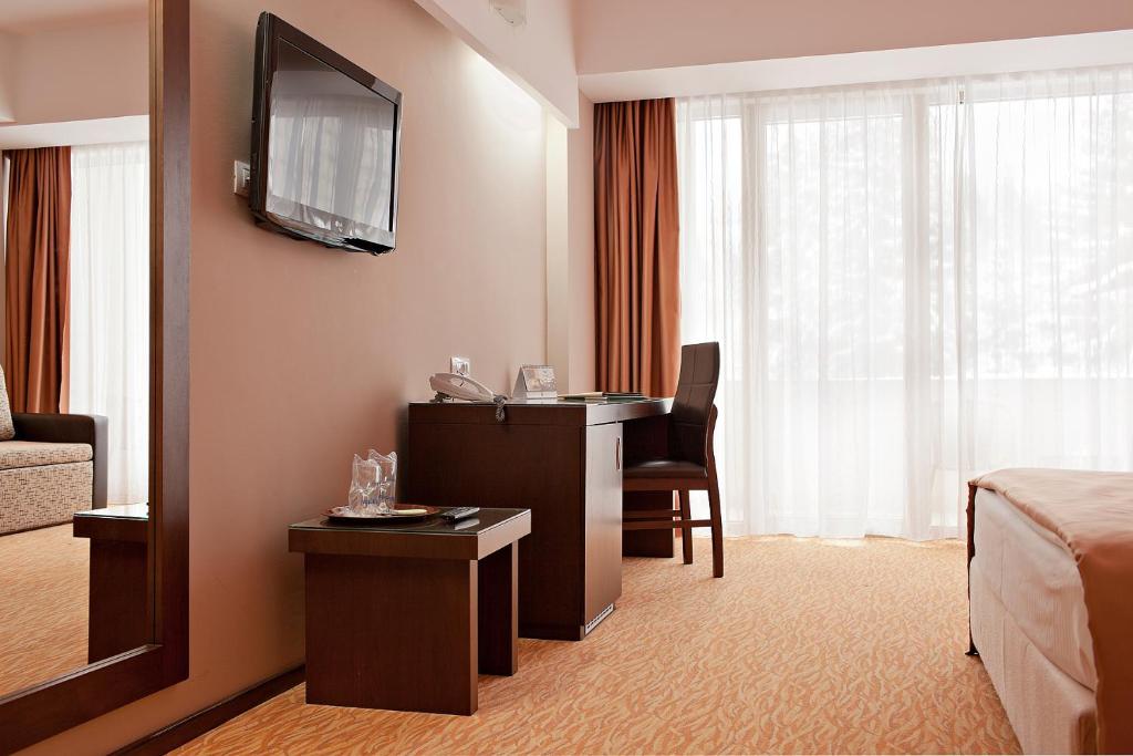 Двухместный (Стандартный двухместный номер с 1 кроватью, с доступом в спа-центр — Корпус B) отеля Hotel Clermont, Ковасна