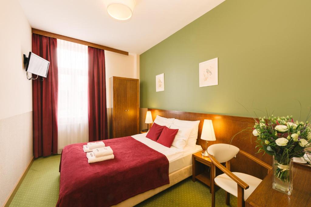 Двухместный (Двухместный номер «Премиум» с 1 кроватью и видом на сад) отеля Yarden Aparthotel by Artery Hotels, Краков