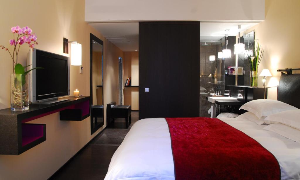 Двухместный (Двухместный номер Делюкс с 1 кроватью) отеля Eastwest Hôtel, Женева