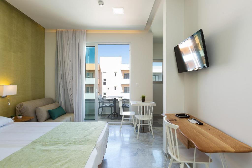 Сьюит (Полулюкс, боковой вид на море, верхний этаж) апартамента Meltemi Apartments, Ретимно, Крит