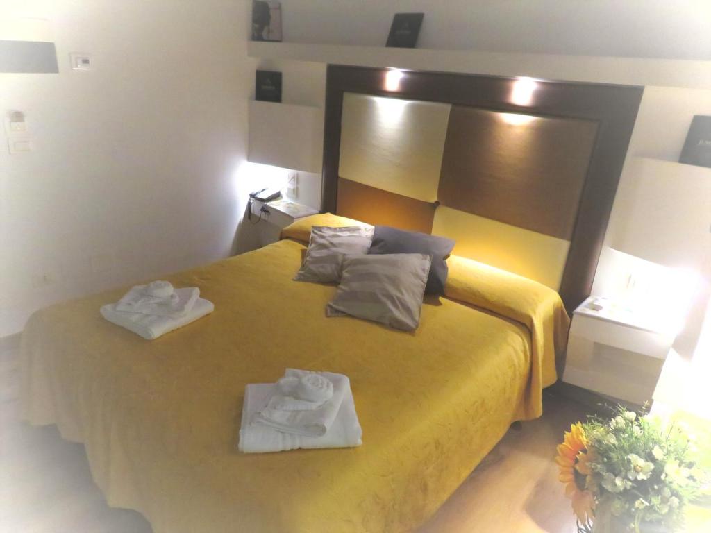 Двухместный (Двухместный номер Делюкс с 1 кроватью) отеля Albergo Del Centro Storico, Салерно