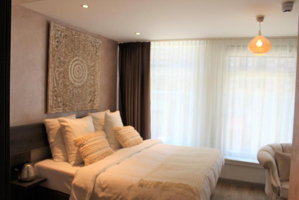 Двухместный (Номер Делюкс с кроватью размера «king-size») отеля Dream Hotel Amsterdam, Амстердам