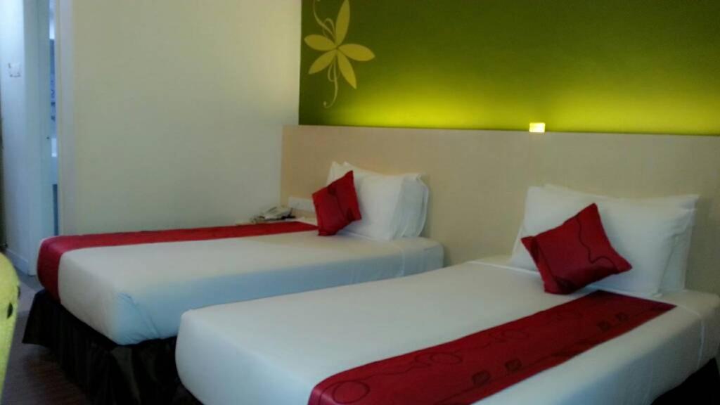 Двухместный (Стандартный двухместный номер с 2 отдельными кроватями) отеля Hotel Seri Malaysia Pulau Pinang, Пенанг
