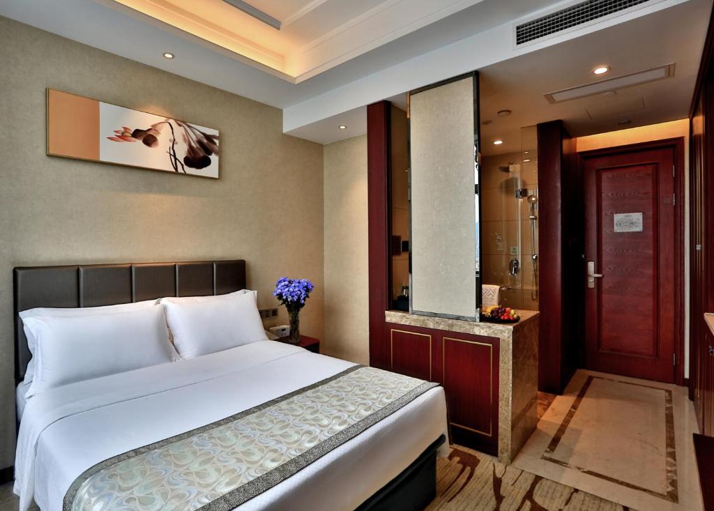 Двухместный (Стандартный двухместный номер с 1 кроватью) отеля Yiwu Zhong Lian Kai Xin Hotel, Иу