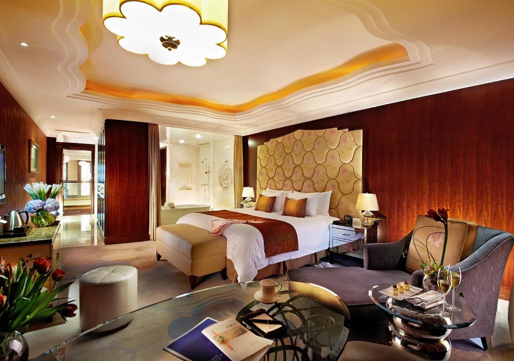 Двухместный (Номер Делюкс с кроватью размера «king-size») отеля New Century Grand Hotel Ningbo, Нинбо