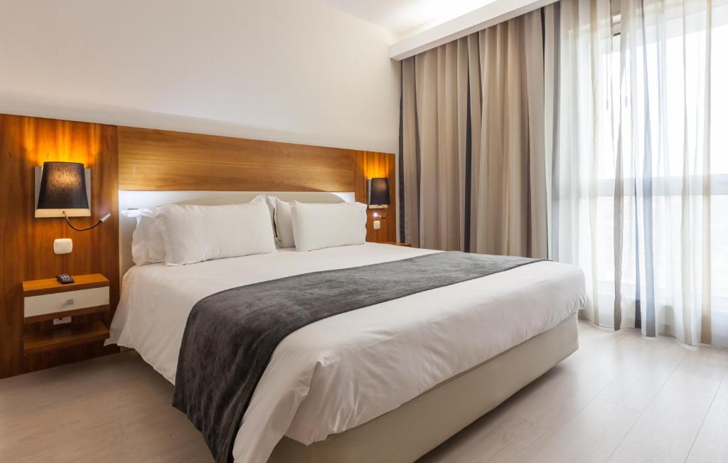 Двухместный (Стандартный двухместный номер с 1 кроватью) отеля Hotel Mercure Lisboa, Лиссабон