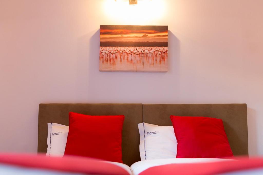 Двухместный (Улучшенный двухместный номер с 2 отдельными кроватями) гостевого дома Inn-Chiado Restauradores Prime Suites, Лиссабон
