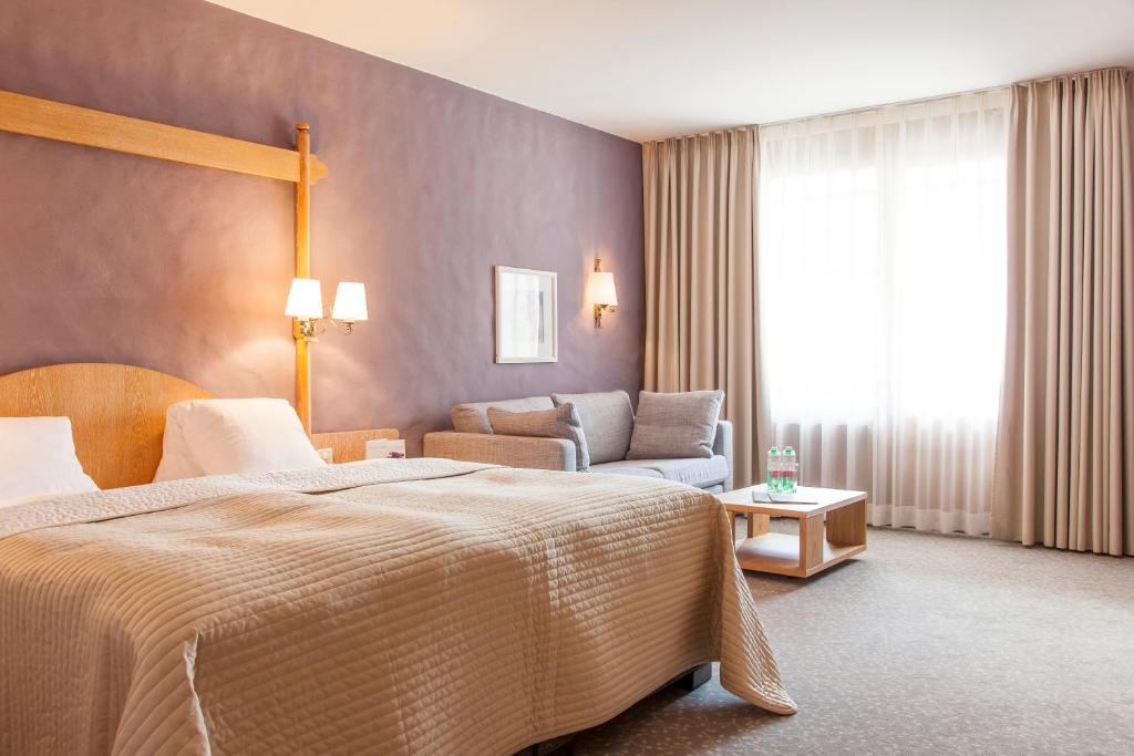 Двухместный (Классический двухместный номер с 1 кроватью, балконом и видом на горы) отеля Hotel Rosatsch, Санкт-Мориц