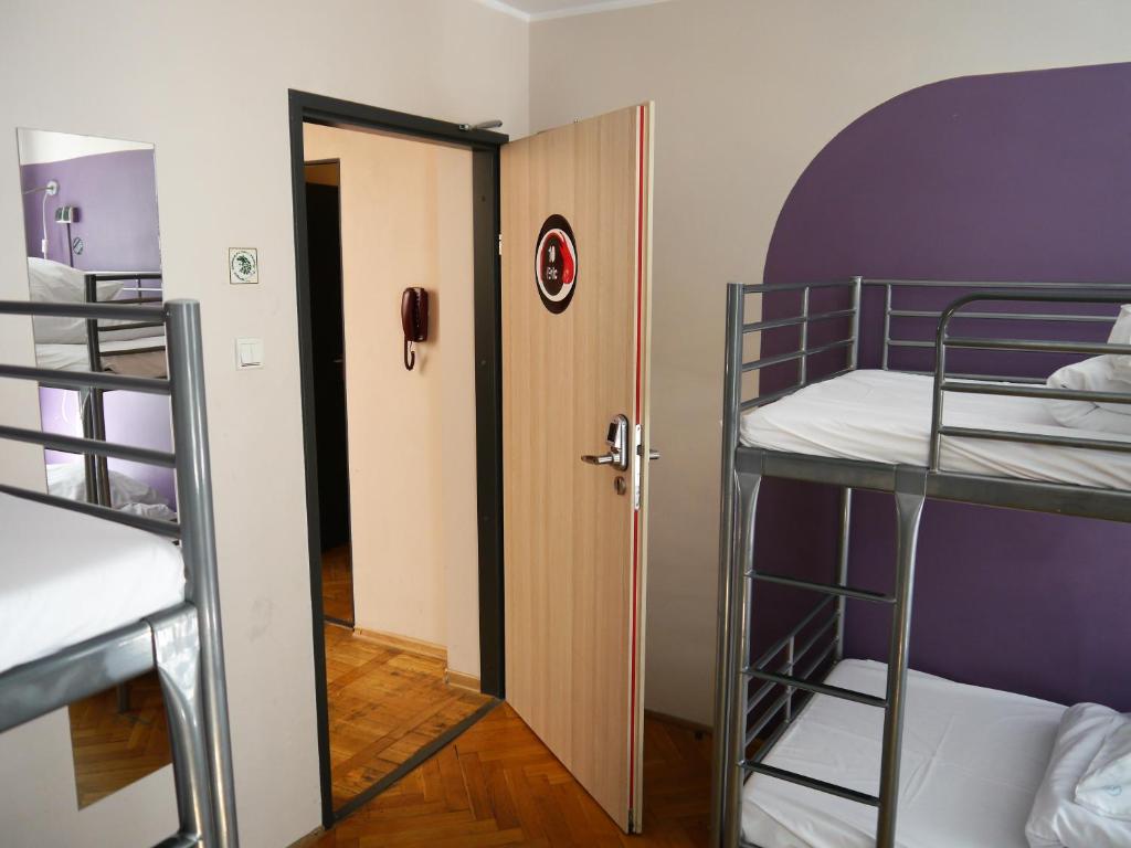 Четырехместный (Четырехместный номер с общей ванной комнатой) хостела La Guitarra Hostel Gdańsk, Гданьск