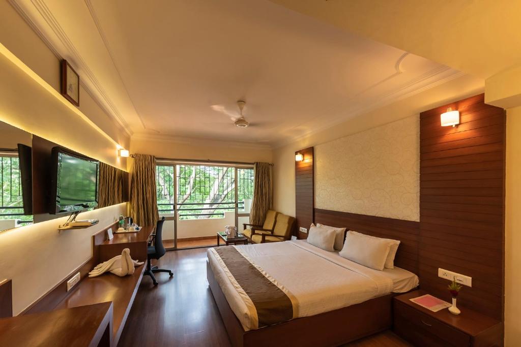 Двухместный (Двухместный номер Делюкс с 1 кроватью) отеля Hotel Ballal Residency, Бангалор