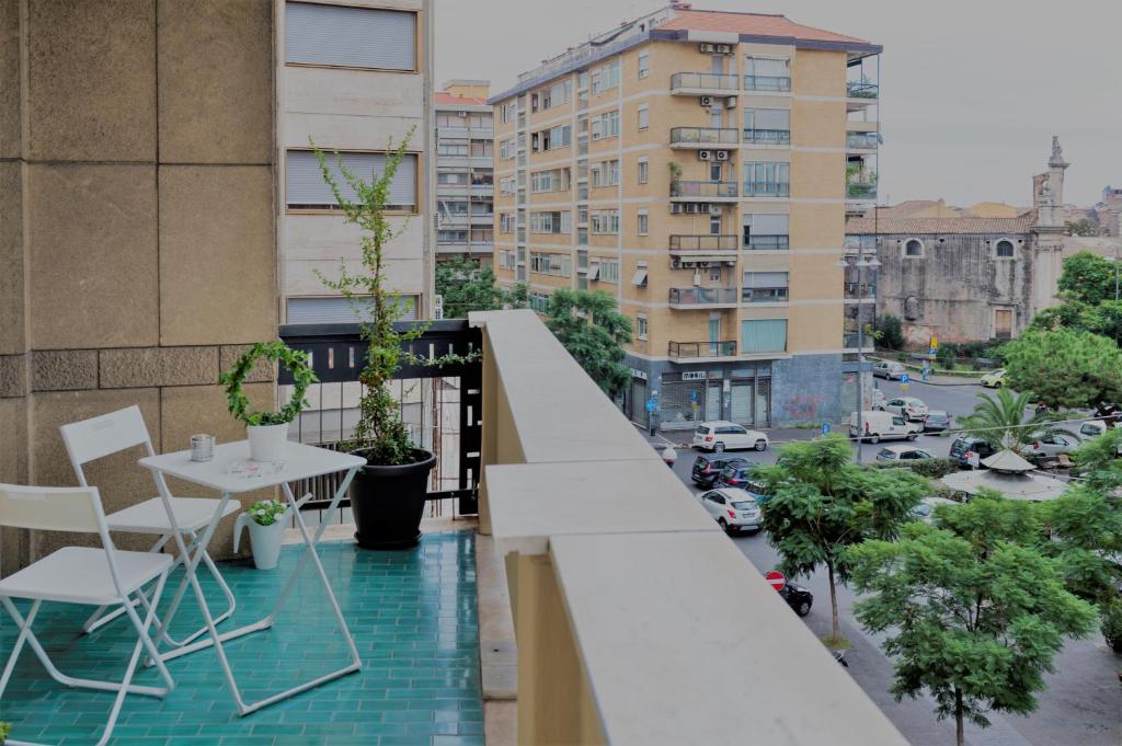 Апартаменты (Улучшенные апартаменты с видом на город) апартамента Domus Emiliae, Катания