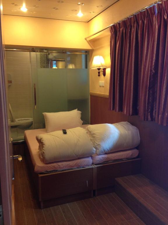 Двухместный (Двухместный номер Делюкс с 2 отдельными кроватями) гостевого дома Venetian Hostel, Гонконг (город)