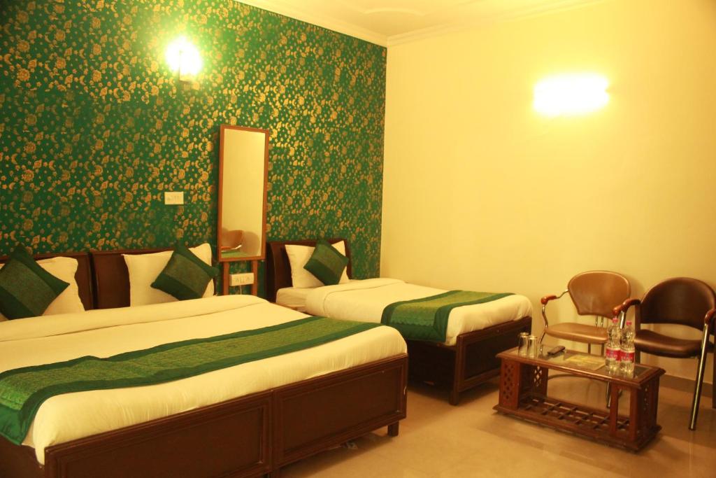 Отель Hotel Smart Palaza, Нью-Дели