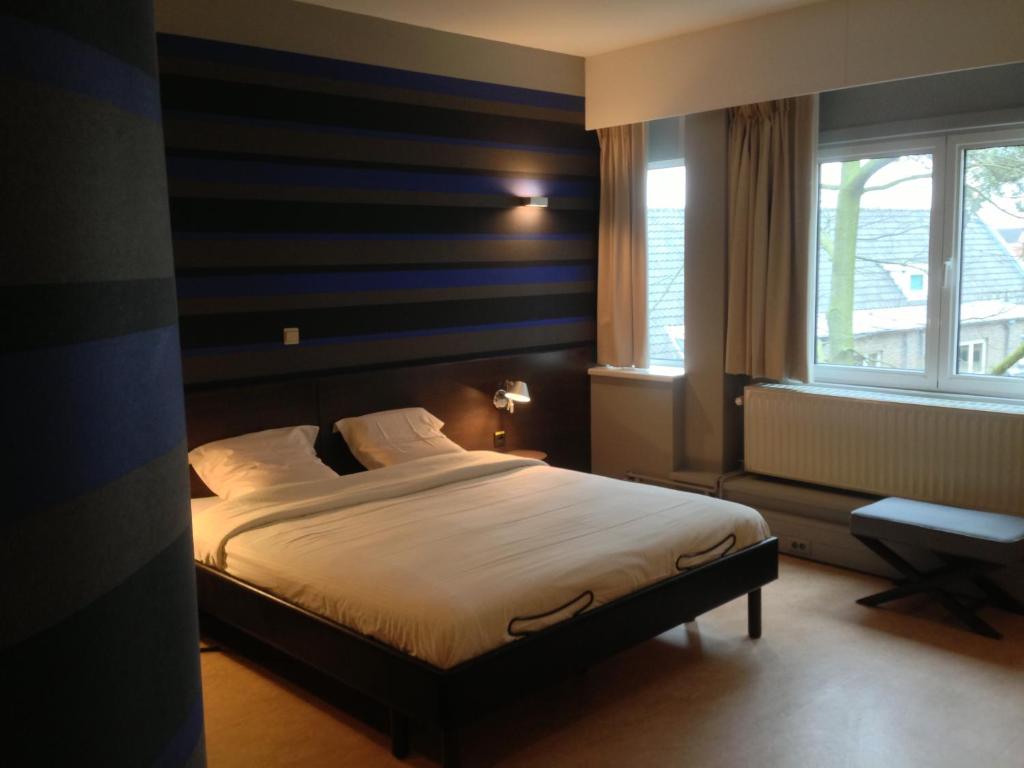 Трехместный (Стандартный трехместный номер) отеля Hotel Orion, Гент