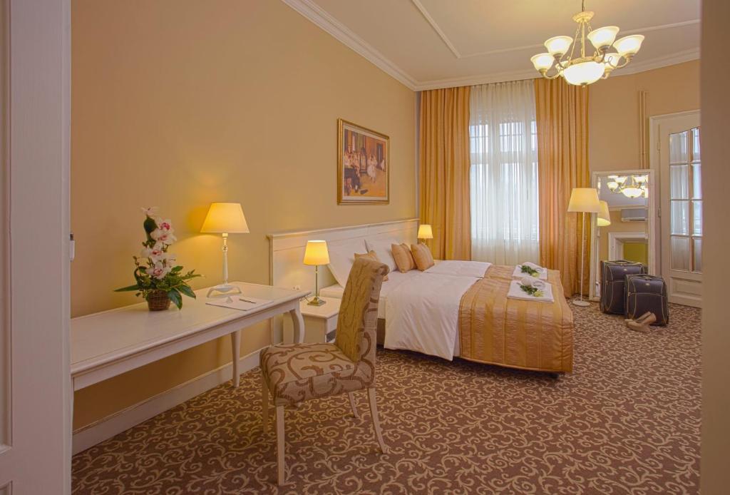 Двухместный (Улучшенный двухместный номер с 1 кроватью или 2 отдельными кроватями) отеля Booking Rooms, Белград