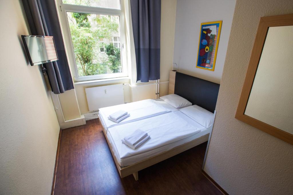 Двухместный (Двухместный номер с 1 кроватью или 2 отдельными кроватями) отеля acama Hotel & Hostel Kreuzberg, Берлин