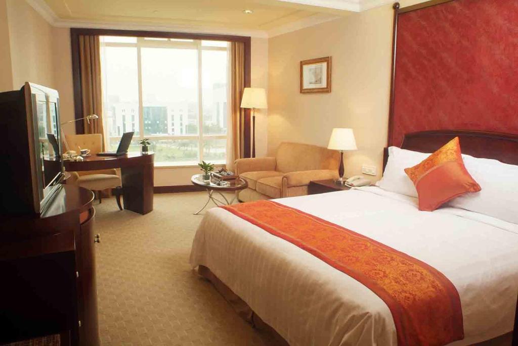 Двухместный (Представительский двухместный номер с 1 кроватью) отеля The Royal Marina Plaza Hotel Guangzhou, Гуанчжоу