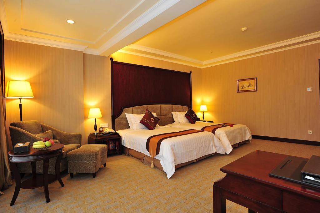 Двухместный (Представительский двухместный номер с 2 отдельными кроватями) отеля The Royal Marina Plaza Hotel Guangzhou, Гуанчжоу