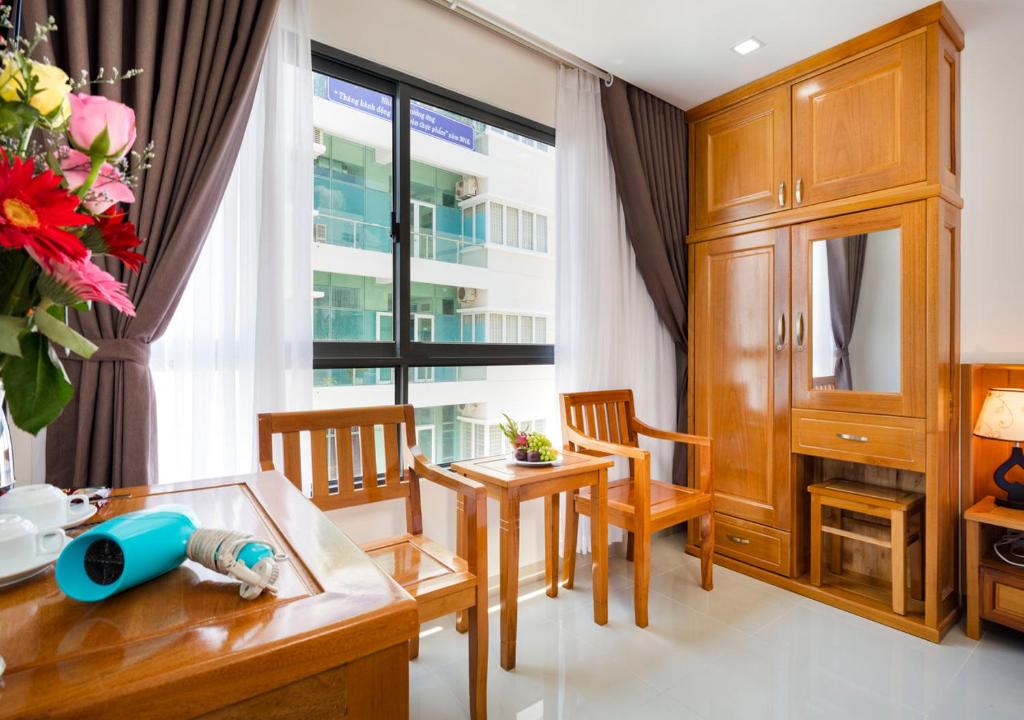 Двухместный (Двухместный номер Делюкс с 1 кроватью) отеля Royal Hotel Nha Trang, Нячанг