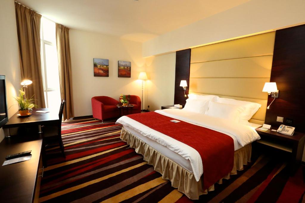 Двухместный (Представительский двухместный номер с 1 кроватью или 2 отдельными кроватями) отеля Nehal by Bin Majid, Абу-Даби