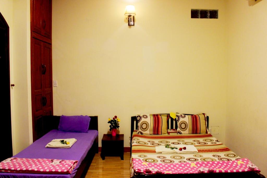 Номер (Кровать в общем 6-местном номере для мужчин и женщин) семейного отеля River Park Homestay and Hostel, Хойан