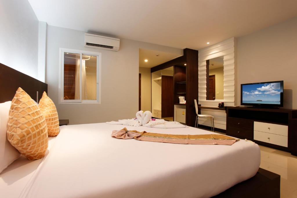 Двухместный (Стандартный двухместный номер с 1 кроватью или 2 отдельными кроватями) отеля Nize Hotel, Пхукет