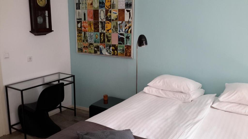 Двухместный (Двухместный номер с 1 кроватью или 2 отдельными кроватями) отеля Bed & Breakfast WestViolet, Амстердам