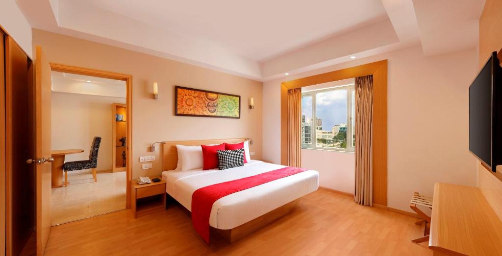Сьюит (Представительский люкс) отеля Lemon Tree Hotel, GachiBowli, Hyderabad, Хайдарабад