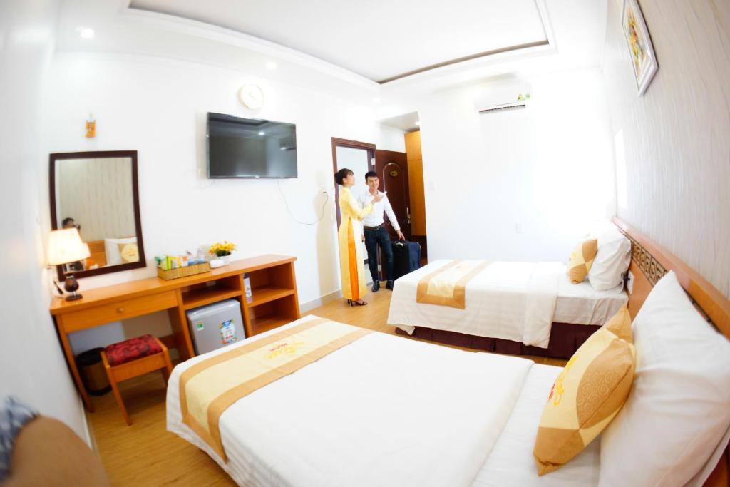 Двухместный (Двухместный номер Делюкс с 1 кроватью или 2 отдельными кроватями) отеля NỮ HOÀNG HOTEL, Фанранг