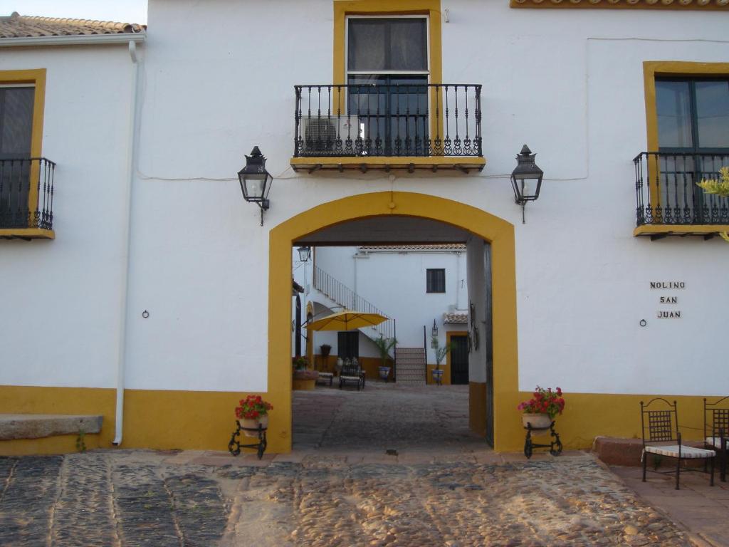Апартаменты (Апартаменты с видом на бассейн) загородного отеля Cortijo Molino San Juan, Севилья