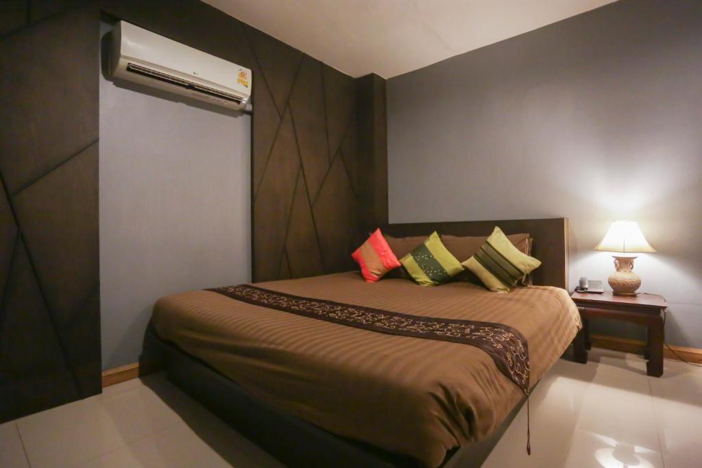 Двухместный (Стандартный двухместный номер с 1 кроватью - Без окна) отеля Hua Hin White Sand, Хуахин