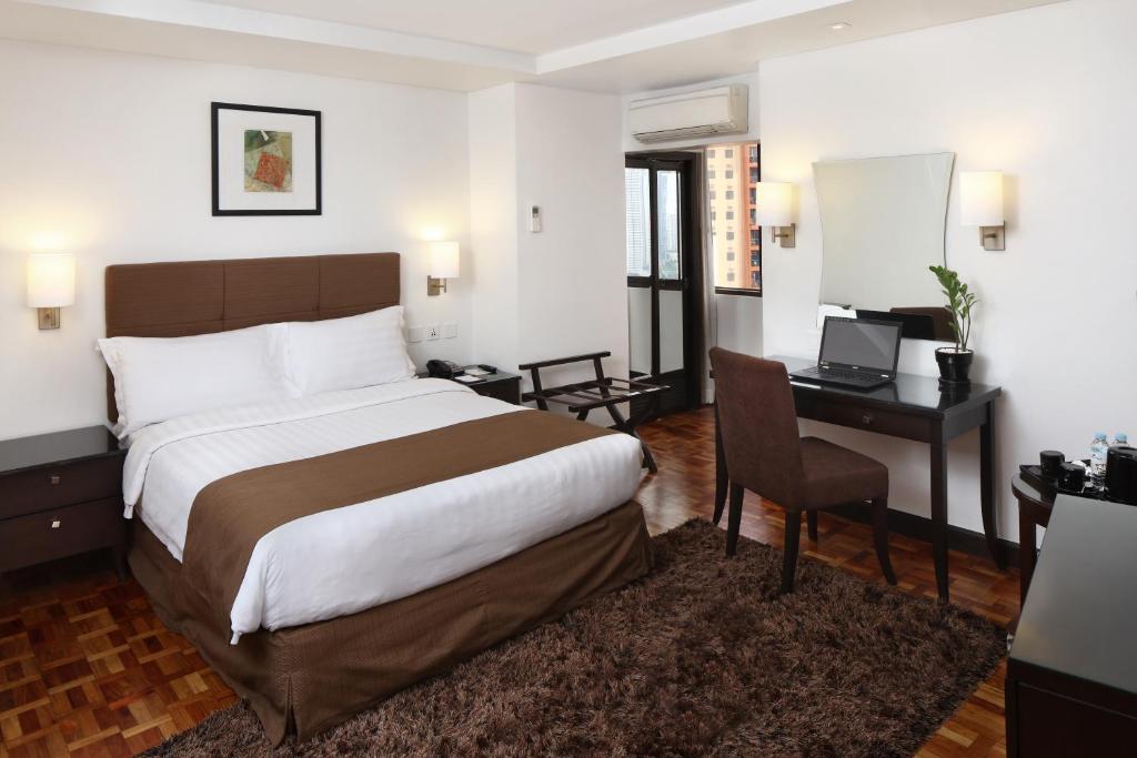 Двухместный (Представительский номер Делюкс с кроватью размера «queen-size») отеля City Garden Hotel Makati, Манила