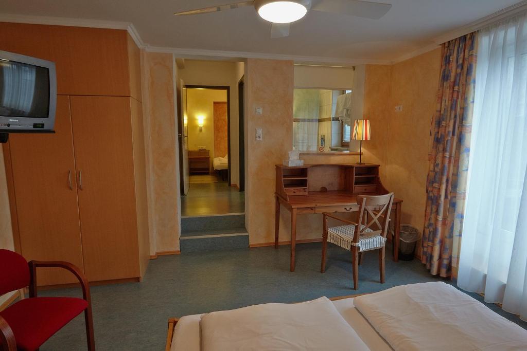 Двухместный (Двухместный номер «Комфорт» с 1 кроватью) отеля Hotel Restaurant Itzlinger Hof, Зальцбург