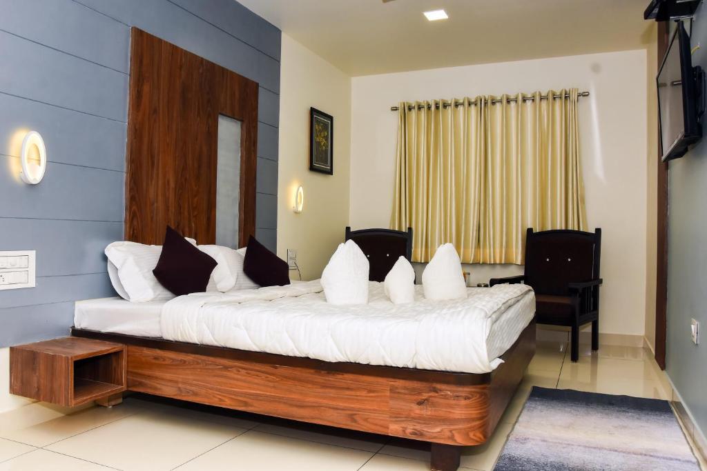 Двухместный (Стандартный двухместный номер с 1 кроватью) отеля Hotel Shyam Palace, Бхудж