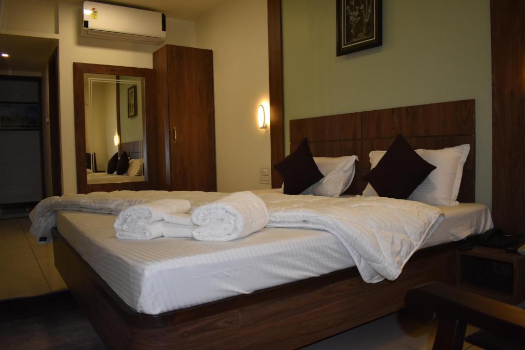 Двухместный (Двухместный номер Делюкс с 1 кроватью) отеля Hotel Shyam Palace, Бхудж