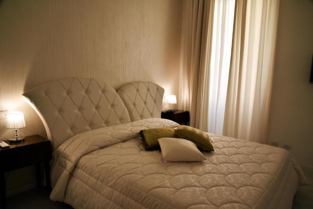Двухместный (Номер с кроватью размера «king-size») отеля Relais Vacanze Romane, Рим
