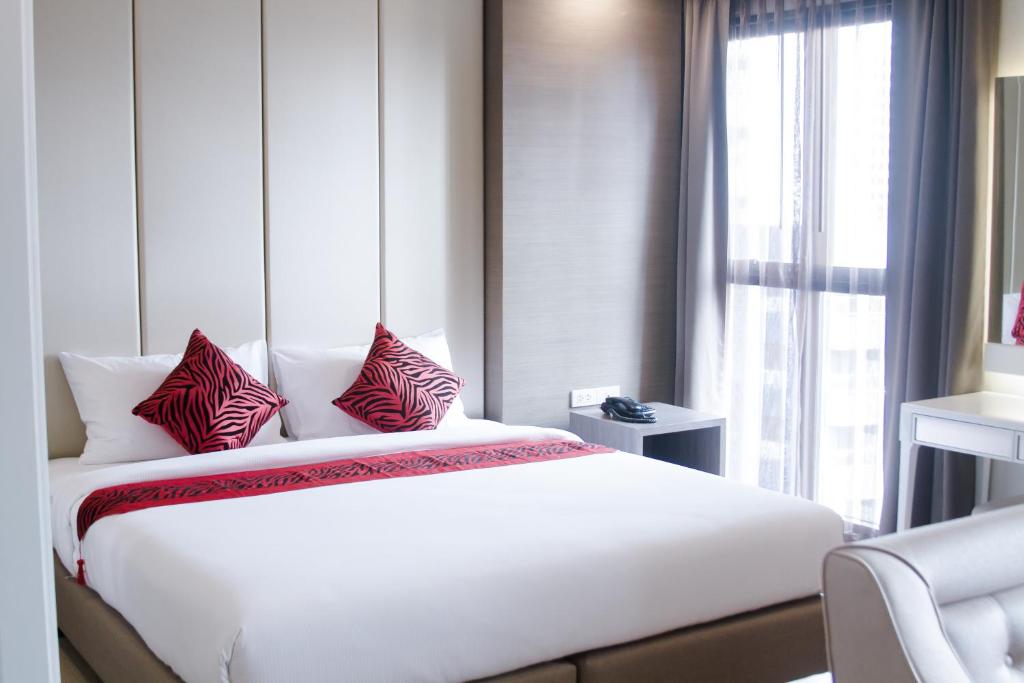 Двухместный (Двухместный номер Делюкс с 1 кроватью) отеля Hope Land Hotel & Residence Sukhumvit 8, Бангкок