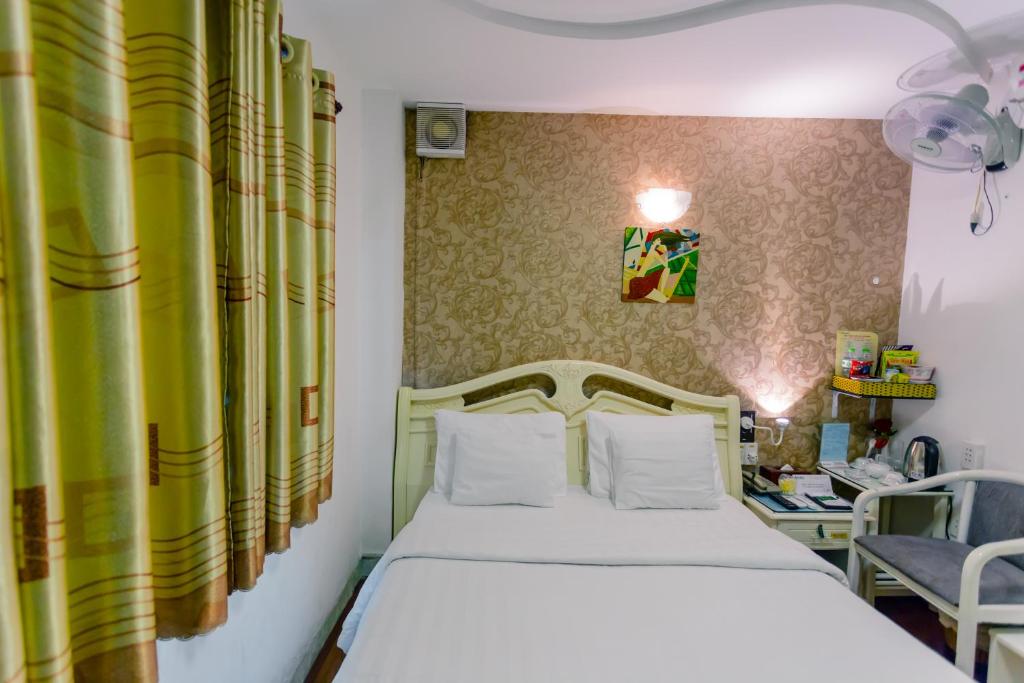 Двухместный (Стандартный двухместный номер с 1 кроватью) отеля A25 Hotel - Nguyen Cu Trinh, Хошимин