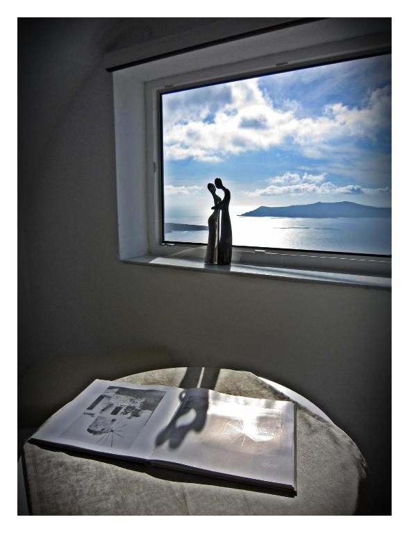 Сьюит (Люкс с видом на Кальдеру) апарт-отеля Reverie Santorini Hotel, Фиростефани
