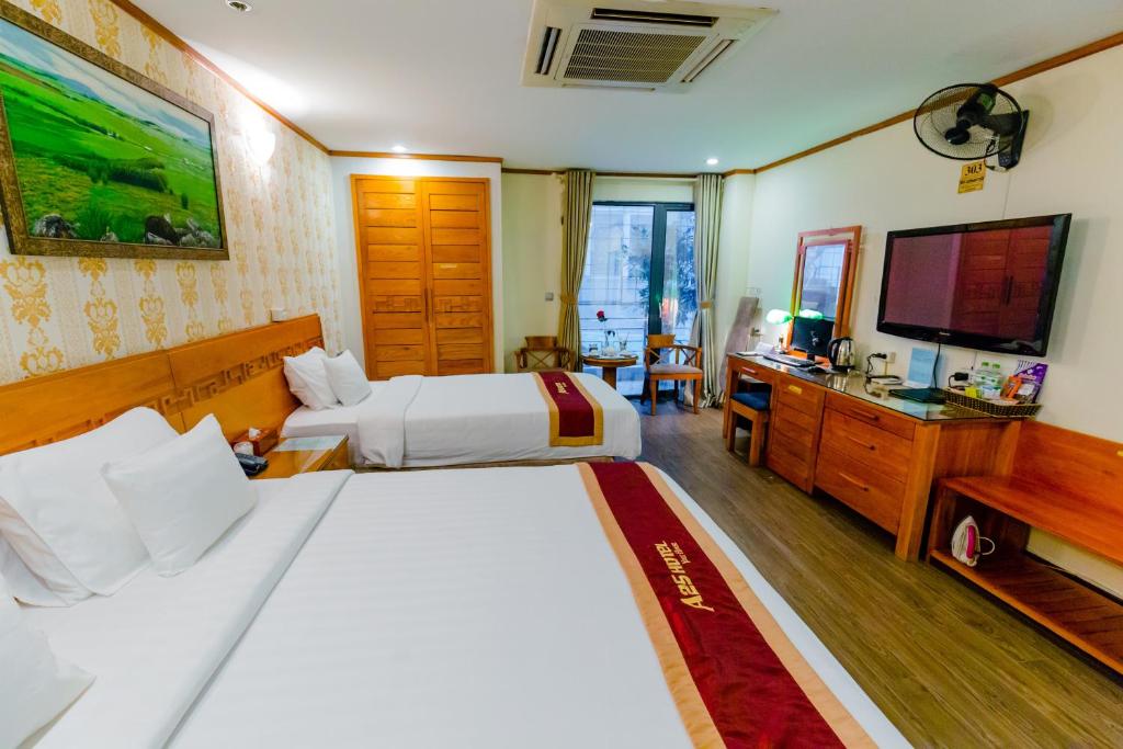 Двухместный (Двухместный номер Делюкс с 1 кроватью и балконом) отеля A25 Hotel 45 Phan Chu Trinh, Ханой