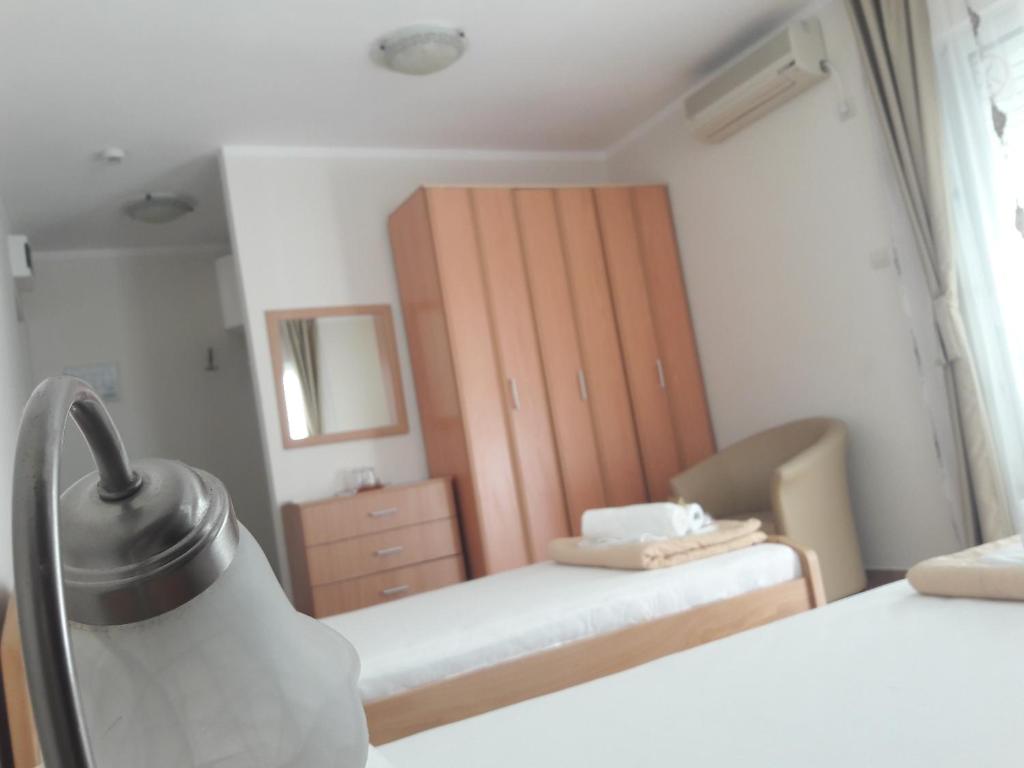 Двухместный (Бюджетный двухместный номер с 2 отдельными кроватями), Garni Hotel Koral