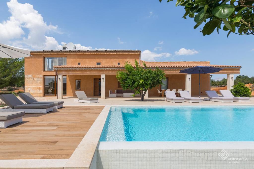 Can Tano villa with a garden and pool