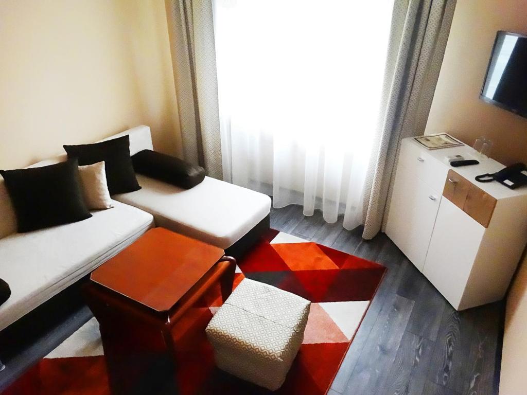 Апартаменты (Улучшенные апартаменты с 1 спальней) отеля Hotel Simona Complex, София