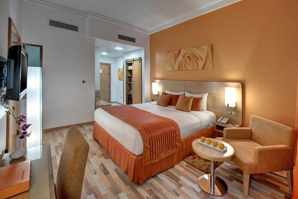 Двухместный (Улучшенный двухместный номер с 1 кроватью или 2 отдельными кроватями) отеля Al Khoory Executive Hotel, Al Wasl, Дубай