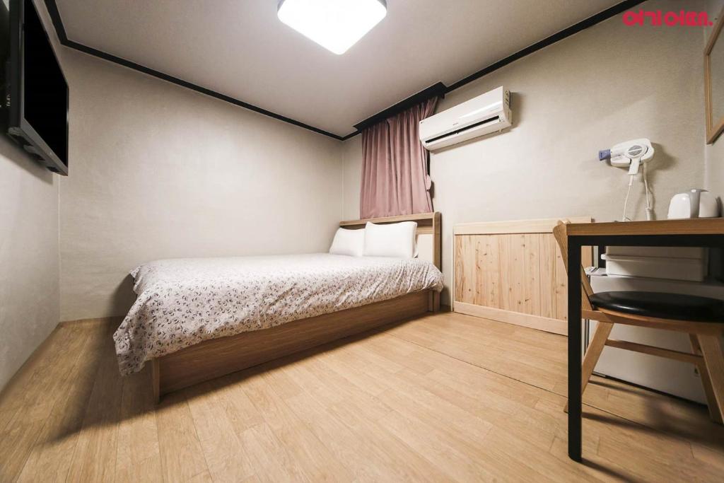 Двухместный (Двухместный номер Делюкс с 1 кроватью), Insadong R Guesthouse