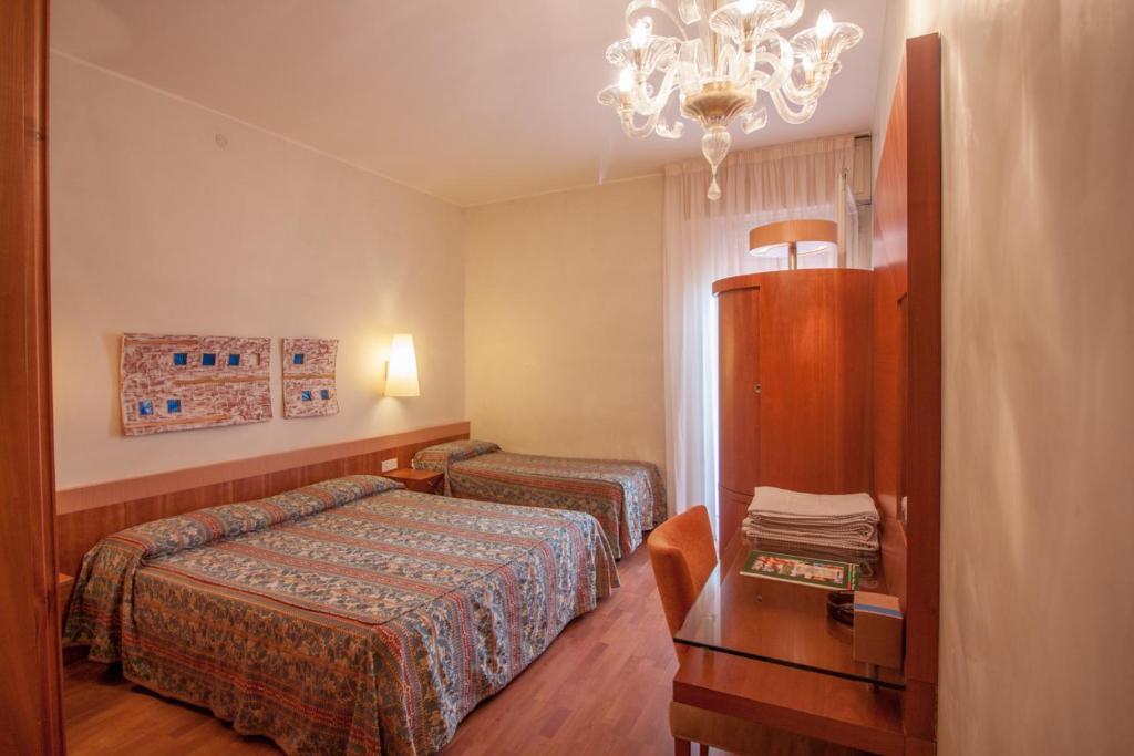 Трехместный (Трехместный номер) отеля Hotel Terme Orvieto, Абано-Терме