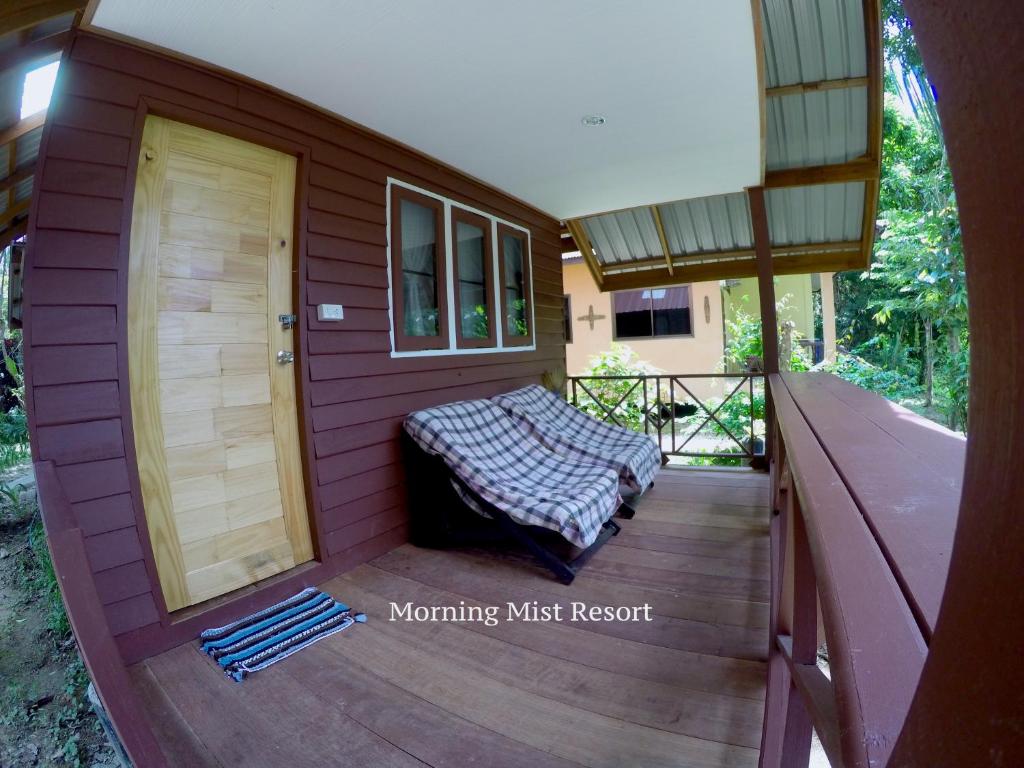 Трехместный (Стандартный трехместный номер), Курортный отель Khao Sok Morning Mist Resort