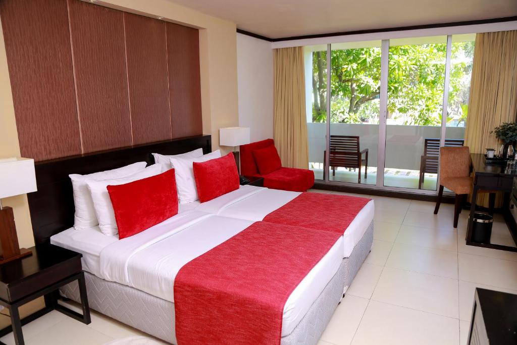 Двухместный (Стандартный двухместный номер с 1 кроватью и балконом) отеля Pegasus Reef Hotel, Ваттала