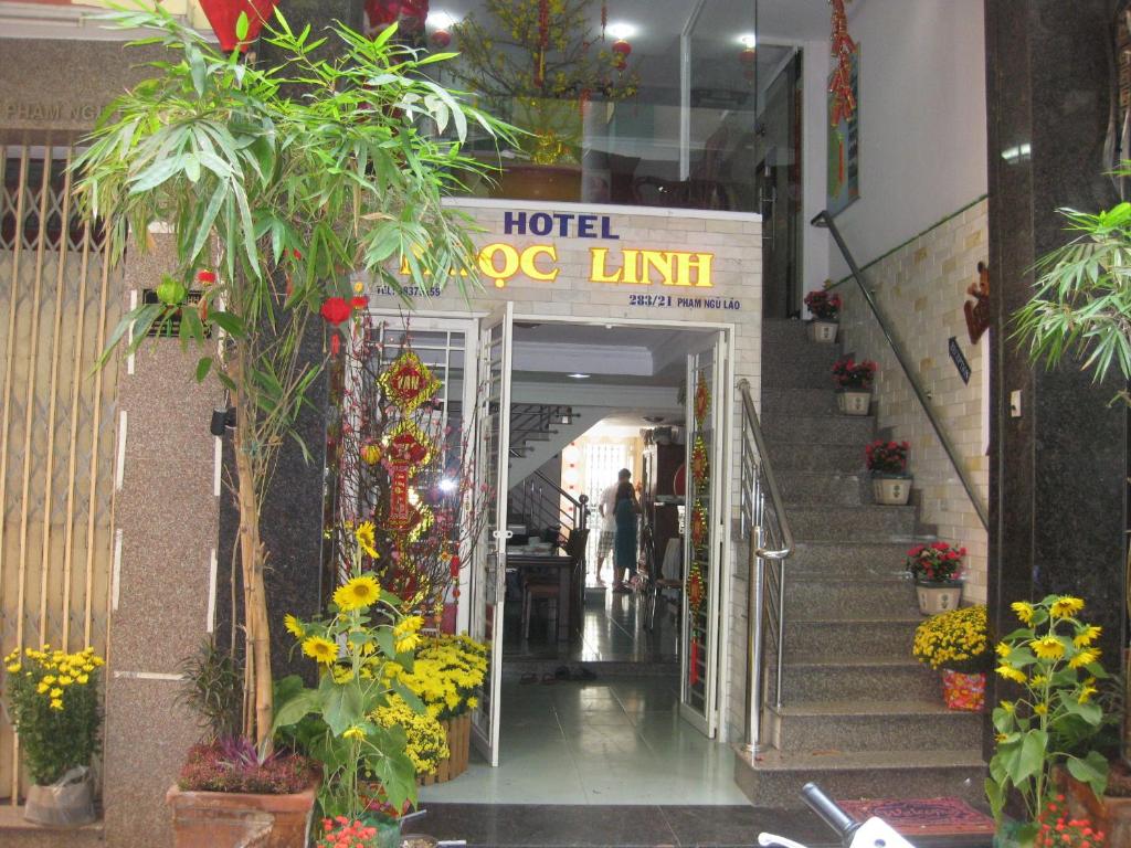 Отель Ngoc Linh Hotel, Хошимин
